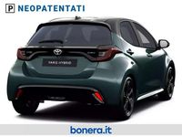 Nuova Toyota Yaris Hybrid Premium 131 CV (96 kW) 2026 Forest green & black Berlina
