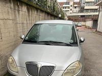 Usata Lancia Ypsilon 75 CV (55 kW) 2006 Grigio Utilitaria