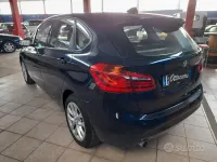 Usata BMW 218 Luxury Line 150 CV (110 kW) 2016 Blu Station wagon