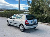 Usata Renault Clio II 68 CV (50 kW) 2005 Grigio Berlina