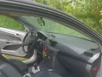 Usata Opel Astra GTC 105 CV (77 kW) 2005 Berlina