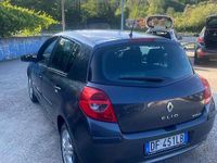 Usata Renault Clio II Luxe 75 CV (55 kW) 2007 Berlina