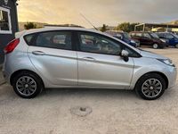 Usata Ford Fiesta Titanium 95 CV (69 kW) 2012 Grigio Berlina