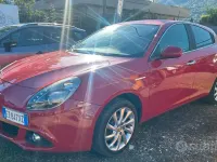Usata Alfa Romeo Giulietta Distinctive 150 CV (110 kW) 2015 Rosso Utilitaria