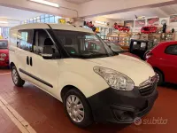 Usata Opel Combo 120 CV (88 kW) 2014 Bianco Monovolume