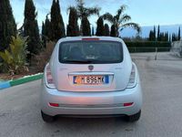 Usata Lancia Ypsilon 75 CV (55 kW) 2007 Argento Utilitaria