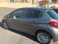 Usata Peugeot 208 Active 82 CV (60 kW) 2017 Grigio Utilitaria