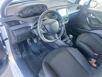 Usata Peugeot 208 Active 102 CV (75 kW) 2019 Bianco Utilitaria