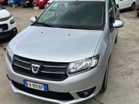 Usata Dacia Sandero Lauréate 75 CV (55 kW) 2015 Grigio(met.) Utilitaria
