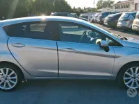 Usata Ford Fiesta Titanium 95 CV (69 kW) 2016 Grigio Utilitaria