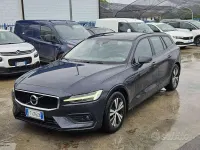 Usata Volvo V60 Business Edition 150 CV (110 kW) 2019 Grigio Station wagon