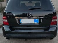 Usata Mercedes ML320 224 CV (164 kW) 2007 Nero SUV