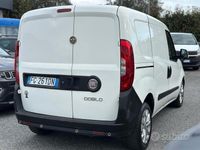 Usata Fiat Doblò Lounge 95 CV (69 kW) 2016 Bianco Monovolume