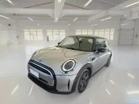 Usata Mini Cooper Classic 135 CV (99 kW) 2023 Utilitaria