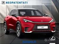 Nuova Lexus LBX 136 CV (100 kW) 2026 Rosso SUV