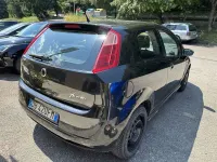 Usata Fiat Grande Punto Dynamic 77 CV (56 kW) 2006 Nero Utilitaria