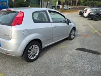 Usata Fiat Grande Punto 77 CV (56 kW) 2011 Grigio Utilitaria