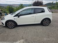 Usata Abarth Grande Punto 155 CV (114 kW) 2010 Bianco Utilitaria