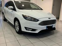 Usata Ford Focus Titanium 120 CV (88 kW) 2017 Beige Berlina