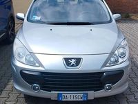Begagnad Peugeot 307 88 HK (64 kW) 2006 Grå Sedan