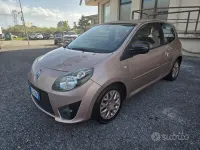 Usado Renault Twingo 75 CV (55 kW) 2011 Púrpura Utilitario