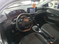 Usata Peugeot 208 Style 75 CV (55 kW) 2023 Grigio Utilitaria