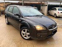 Usata Ford Focus 90 CV (66 kW) 2007 Nero Station wagon
