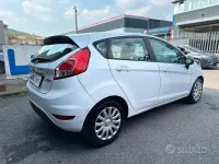 Usata Ford Fiesta Titanium 80 CV (58 kW) 2013 Bianco Berlina
