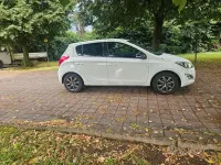 Usata Hyundai i20 75 CV (55 kW) 2014 Bianco Utilitaria