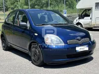 Usata Toyota Yaris Luna 86 CV (63 kW) 2002 Blu Utilitaria
