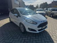 Usata Ford Fiesta Titanium 75 CV (55 kW) 2014 Bianco Utilitaria