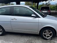 Usado Lancia Ypsilon 90 HP (66 kW) 2007 Cinzento Citadino