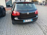 Usado VW Golf V 105 CV (77 kW) 2007 Negro Utilitario