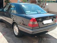 Usata Mercedes C180 Elegance 122 CV (89 kW) 1996 Grigio Berlina