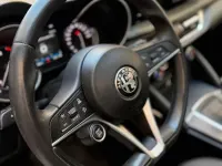 Usado Alfa Romeo Stelvio Ti 210 CV (154 kW) 2019 Azul SUV
