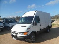 Usata Iveco Daily 110 CV (80 kW) 2002 Bianco Furgone