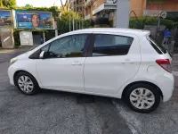 Usata Toyota Yaris Lounge 69 CV (50 kW) 2013 Bianco Utilitaria