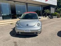Usata VW New Beetle Cabriolet 101 CV (74 kW) 2004 Argento Cabrio