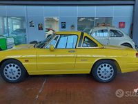 Usata Alfa Romeo Spider 117 CV (86 kW) 1992 Giallo ginestra Cabrio