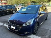 Usata Peugeot 208 Allure 92 CV (67 kW) 2013 Blu Utilitaria