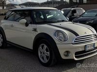 Usata Mini Cooper D 108 CV (79 kW) 2010 Bianco Utilitaria