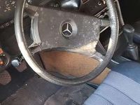 Usata Mercedes 240 71 CV (52 kW) 1986 Blu/azzurro