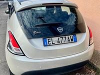Usata Lancia Ypsilon 69 CV (50 kW) 2012 Bianco Utilitaria