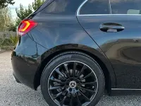 Usado Mercedes A180 116 CV (85 kW) 2020 Negro Utilitario