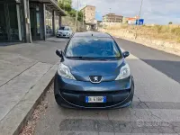Usata Peugeot 107 54 CV (39 kW) 2007 Grigio Utilitaria
