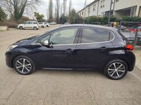 Usata Peugeot 208 Allure 75 CV (55 kW) 2016 Blu Utilitaria