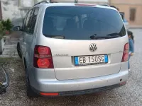 Usata VW Touran 105 CV (77 kW) 2010 Grigio Monovolume