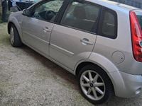 Usata Ford Fiesta 80 CV (58 kW) 2007 Grigio Utilitaria