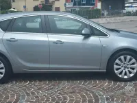 Usata Opel Astra Cosmo 110 CV (80 kW) 2011 Grigio Coupé