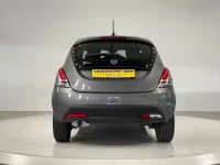 Usata Lancia Ypsilon Silver 69 CV (50 kW) 2022 Grigio Utilitaria